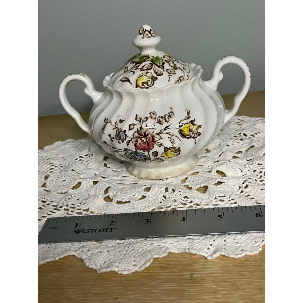 Johnson Brothers Staffordshire Bouquet lidded Sugar Bowl IRONSTONE 1970s
